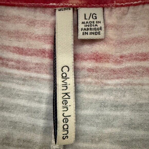 Calvin Klein Tshirt - Picture 3 of 3